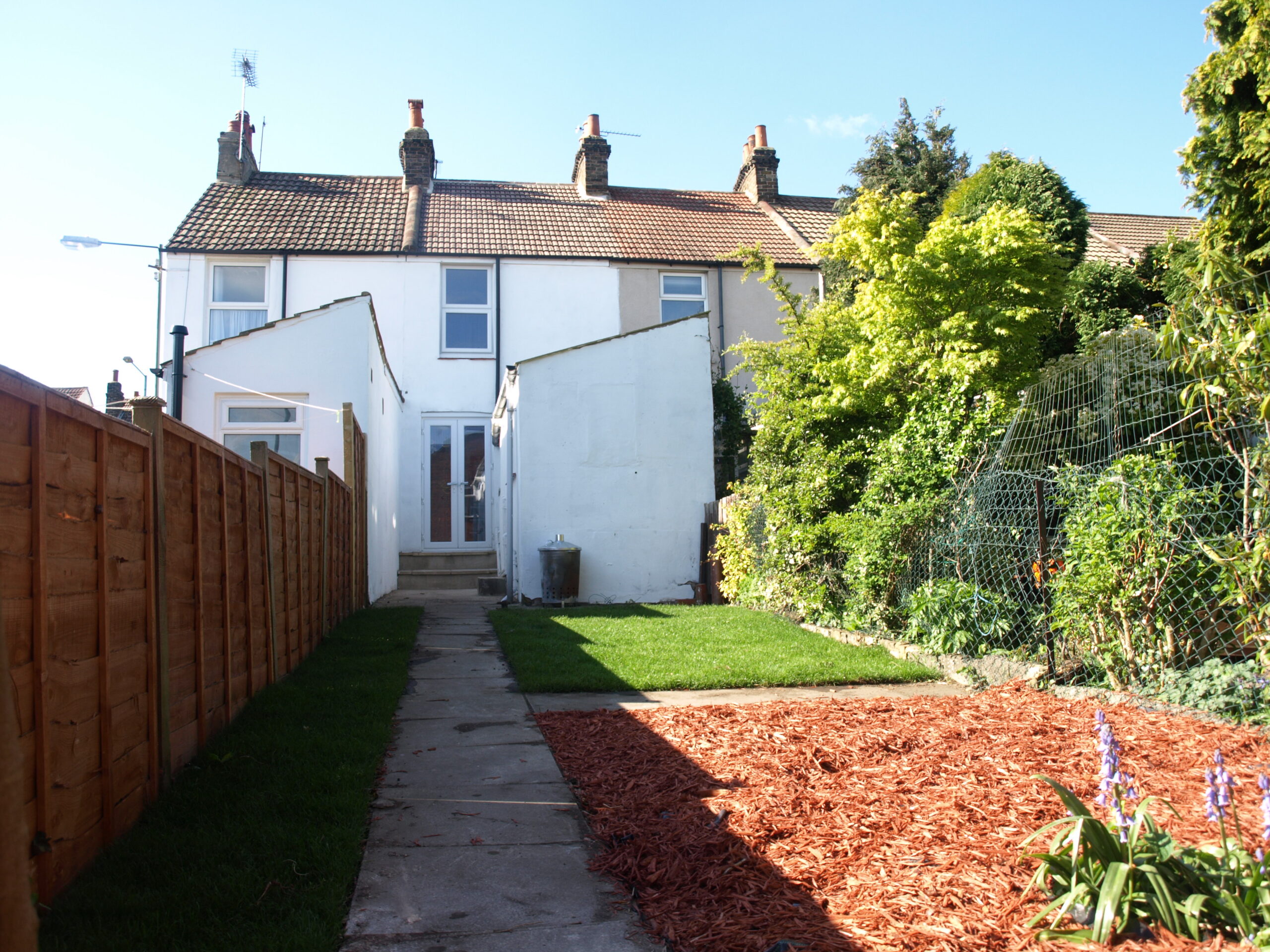 2 Bed Terrace Trafalgar Street Gillingham Home Estate