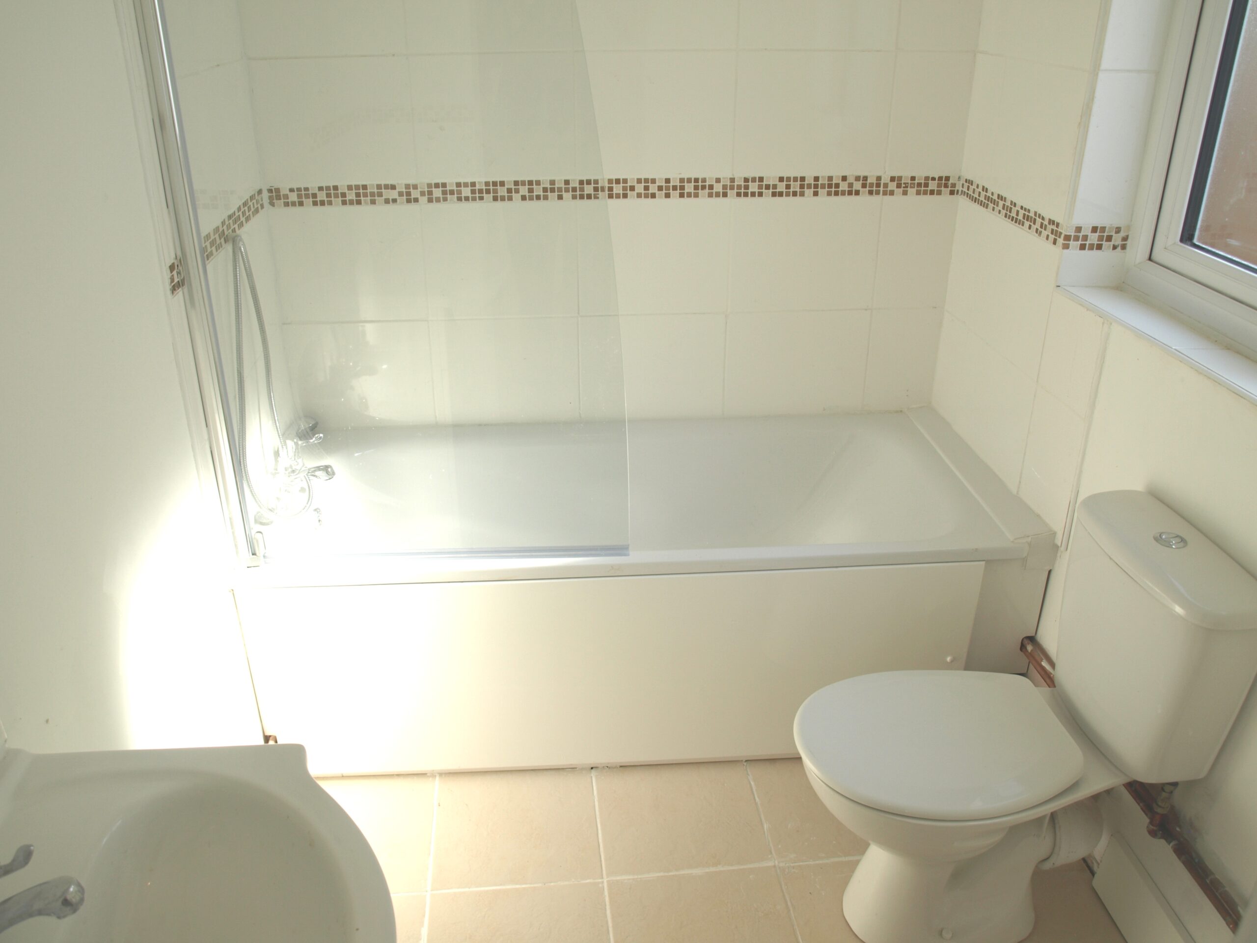 2 Bed Terrace Trafalgar Street Gillingham Home Estate