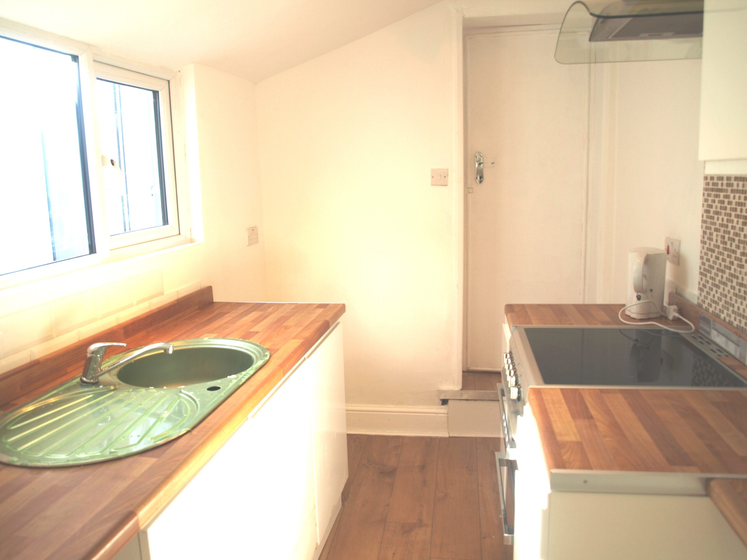 2 Bed Terrace Trafalgar Street Gillingham Home Estate